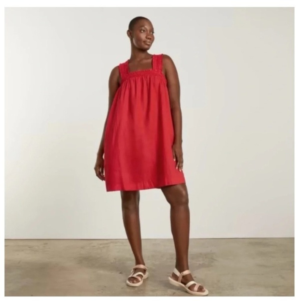 Everlane Smocked Linen Dress in Goji Berry Red Sleeveless Pockets Mini Small